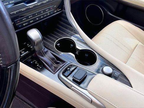 Used 2019 Lexus RX 450hL Luxury image 17