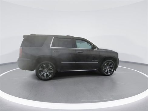 Used 2018 GMC Yukon Denali image 8