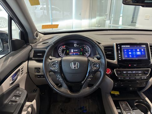 Used 2018 Honda Pilot Elite image 15