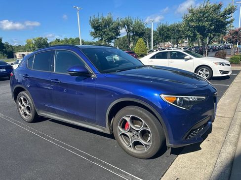 Used 2022 Alfa Romeo Stelvio Sprint AWD/4WD image 3