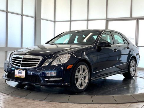 Used 2013 Mercedes-Benz E 350 4MATIC Sedan image 3