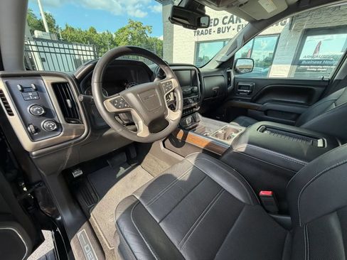 Used 2017 GMC Sierra 1500 Denali w/ Denali Ultimate Package AWD/4WD image 39