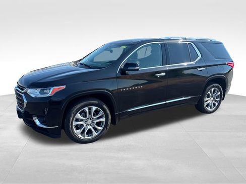 Used 2021 Chevrolet Traverse Premier w/ LPO, Floor Liner Package AWD/4WD image 1