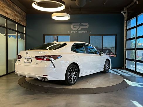 Used 2024 Toyota Camry SE w/ Cold Weather Package FWD image 3