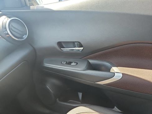 Used 2023 Nissan Kicks SR FWD image 19