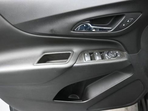 Used 2021 Chevrolet Equinox LT FWD image 13