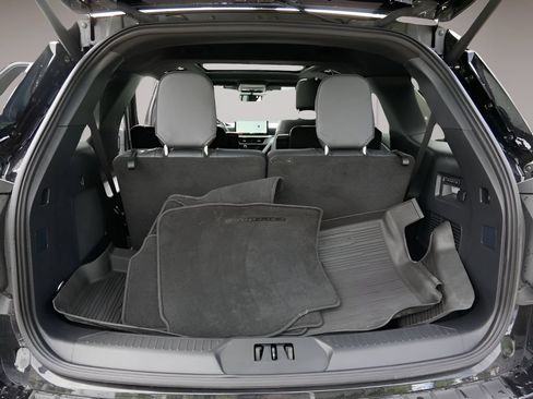 Used 2025 Ford Explorer ST AWD/4WD image 12
