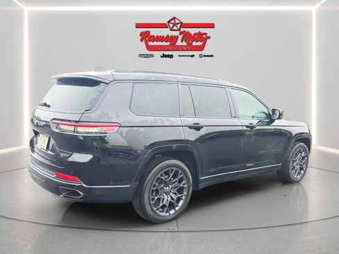 Used 2025 Jeep Grand Cherokee L Summit AWD/4WD image 5