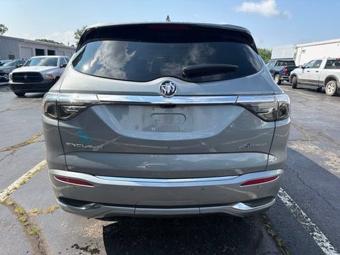 Used 2024 Buick Enclave Avenir w/ Avenir Technology Package FWD image 4