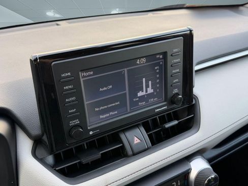 Used 2021 Toyota RAV4 XLE w/ Convenience Package image 27