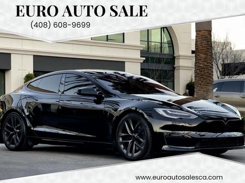 Used 2022 Tesla Model S Plaid image 1