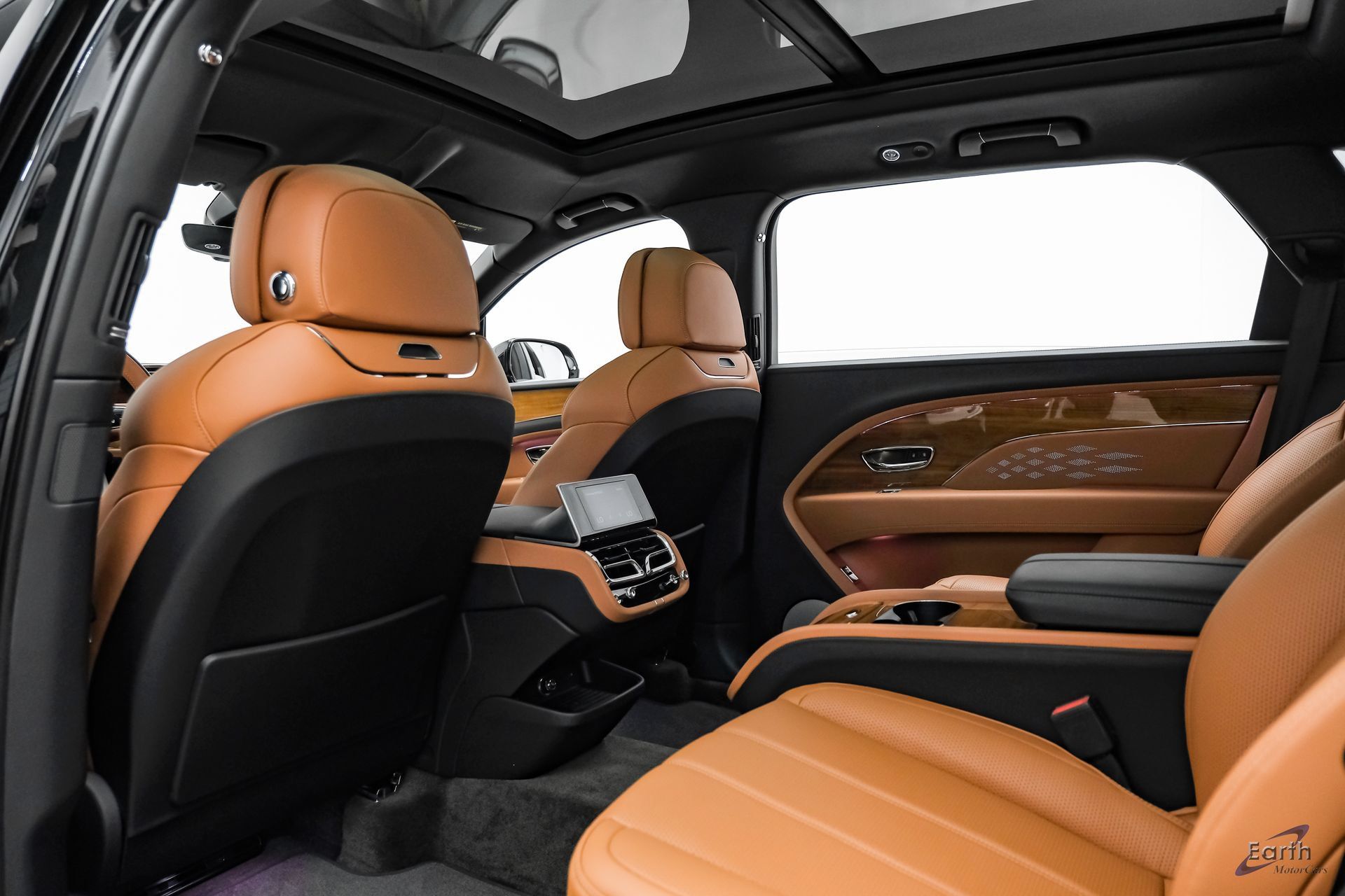 Used 2023 Bentley Bentayga Extended Wheelbase AWD/4WD image 86