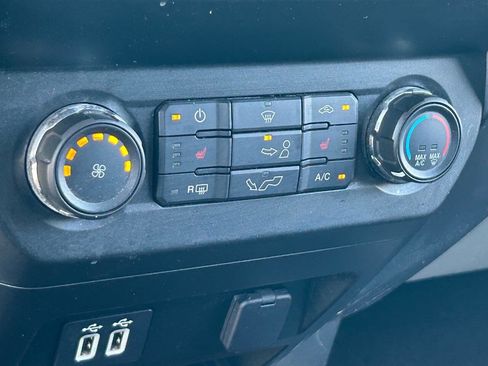 Used 2019 Ford F150 XLT w/ Equipment Group 302A Luxury RWD image 32