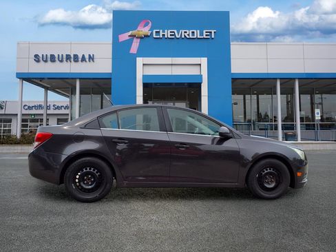Used 2014 Chevrolet Cruze LT FWD image 4