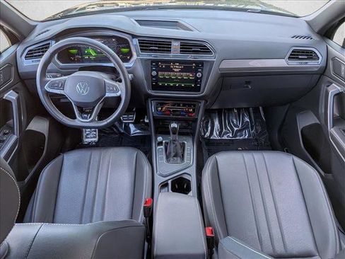 Used 2023 Volkswagen Tiguan SE R-Line FWD image 19