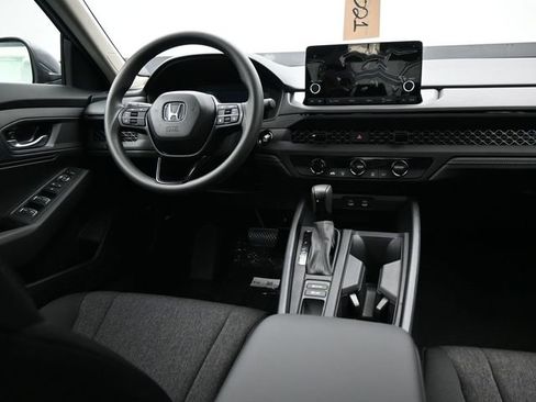Used 2025 Honda Accord LX image 10