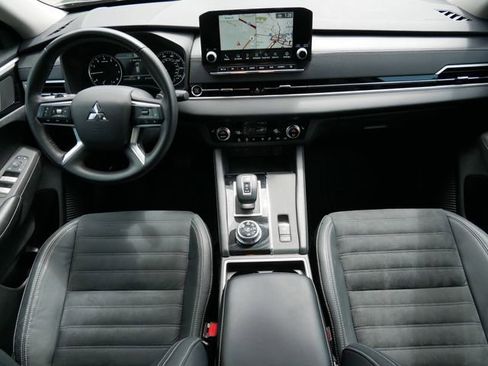 Used 2022 Mitsubishi Outlander SE AWD/4WD image 13
