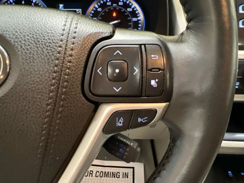 Used 2019 Toyota Highlander Limited Platinum w/ Carpet Mat Package (TMS) AWD/4WD image 26