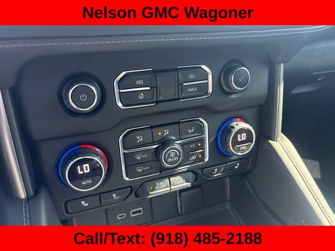 Used 2022 Chevrolet Tahoe LT w/ Luxury Package AWD/4WD image 16