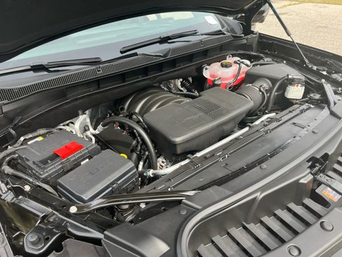 New 2026 Chevrolet Suburban Z71 image 9