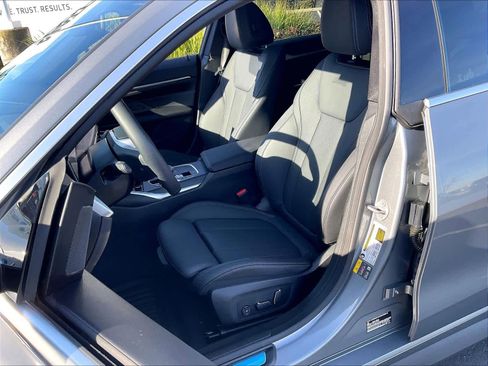 Certified 2025 BMW i4 eDrive40 w/ Premium Package RWD image 28