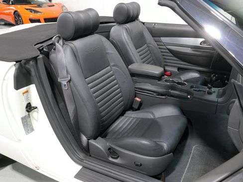 Used 2002 Ford Thunderbird image 9