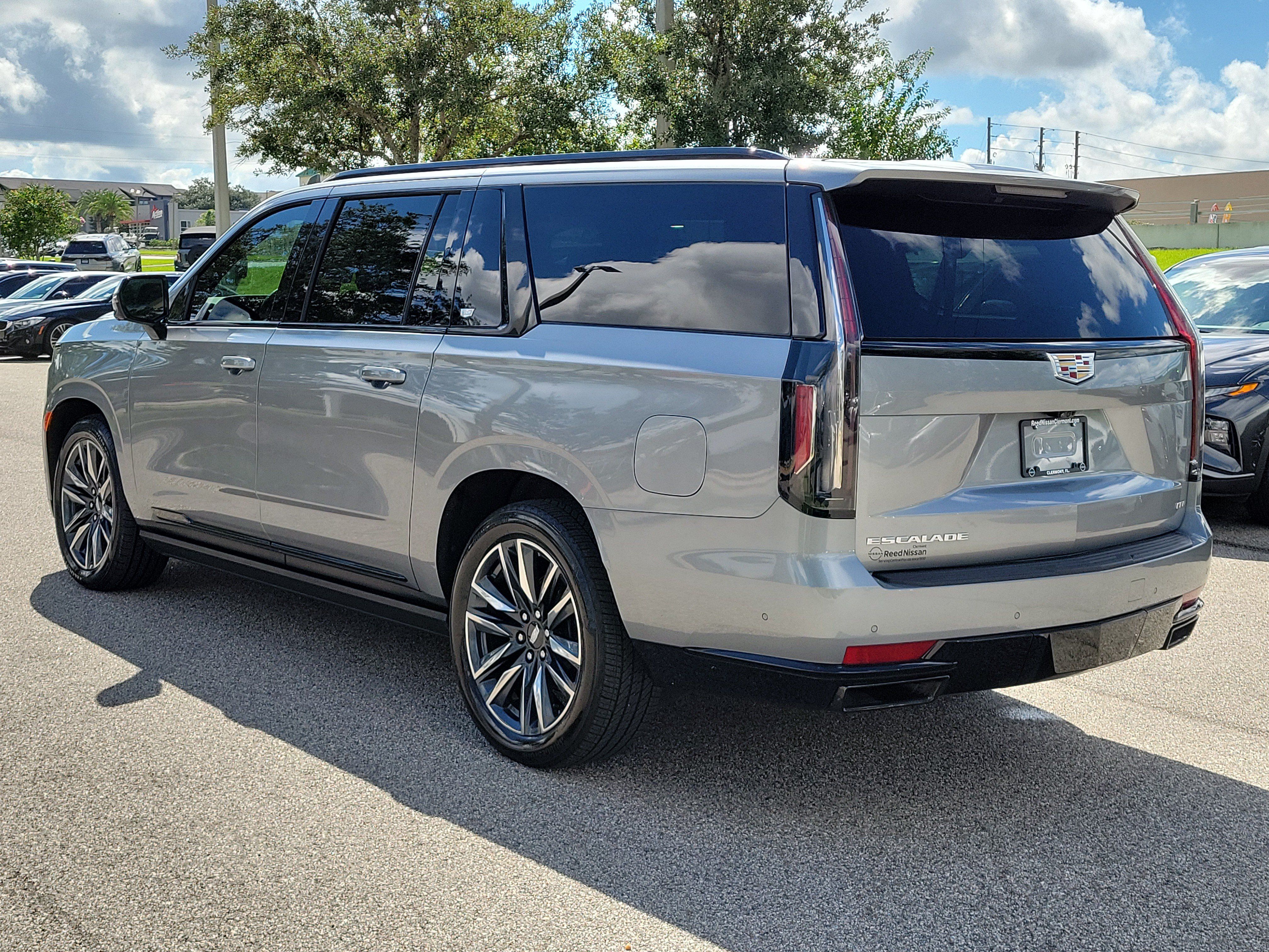 Used 2024 Cadillac Escalade ESV Sport w/ Touring Package AWD/4WD image 7