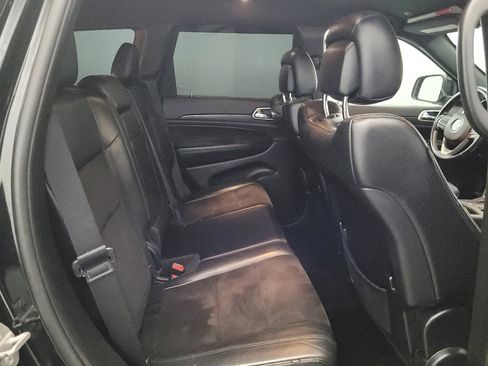Used 2017 Jeep Grand Cherokee Altitude AWD/4WD image 19