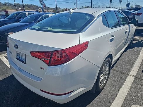 Used 2011 Kia Optima LX w/ Convenience Pkg image 4