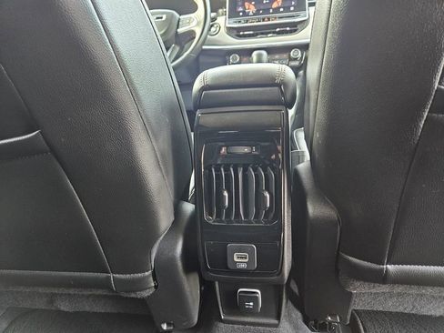 Used 2022 Jeep Compass Limited image 32