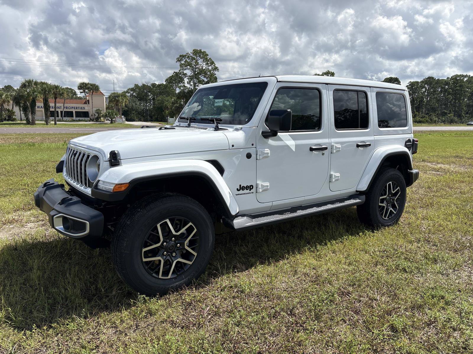 New 2027 Jeep Wrangler Unlimited Sahara AWD/4WD image 7