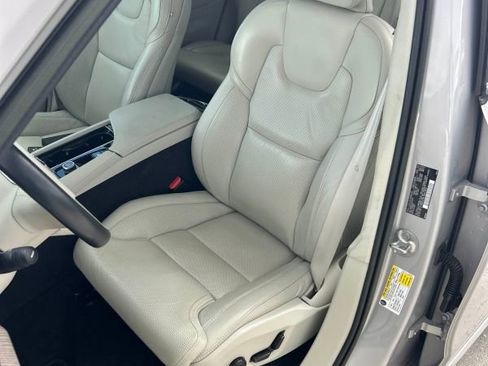 Used 2023 Volvo XC90 T8 Ultimate image 3