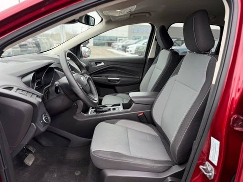 Certified 2019 Ford Escape SE image 12