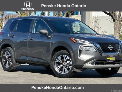 Used 2023 Nissan Rogue SV image 1