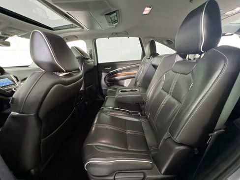 Used 2017 Acura MDX SH-AWD image 25