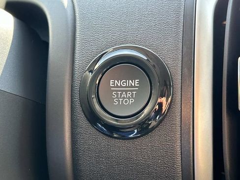 New 2025 Ford Expedition Active image 33