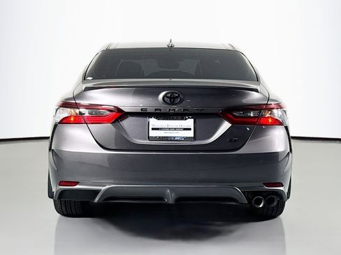 Used 2023 Toyota Camry SE FWD image 3