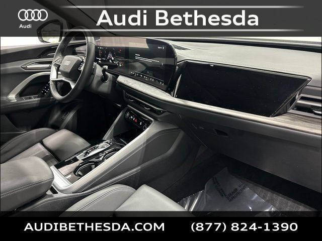 Used 2025 Audi Q5 Premium Plus w/ Premium Plus AWD/4WD image 11