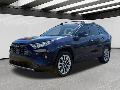 Used 2019 Toyota RAV4 Limited w/ Cold Weather Package FWD image 2