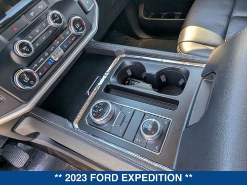 Certified 2023 Ford Expedition XLT image 17