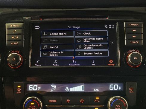 Used 2020 Nissan Rogue SV FWD image 25