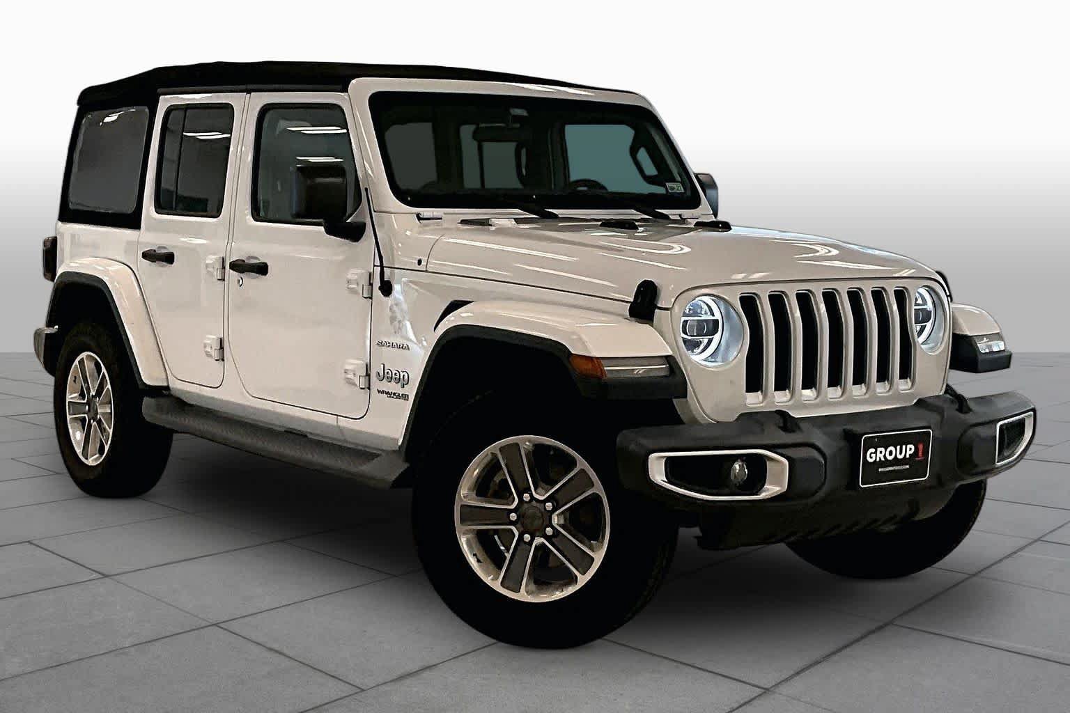 Used 2018 Jeep Wrangler Unlimited Sahara w/ LED Lighting Group AWD/4WD image 2