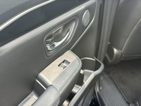 Used 2023 Honda Pilot Touring image 25