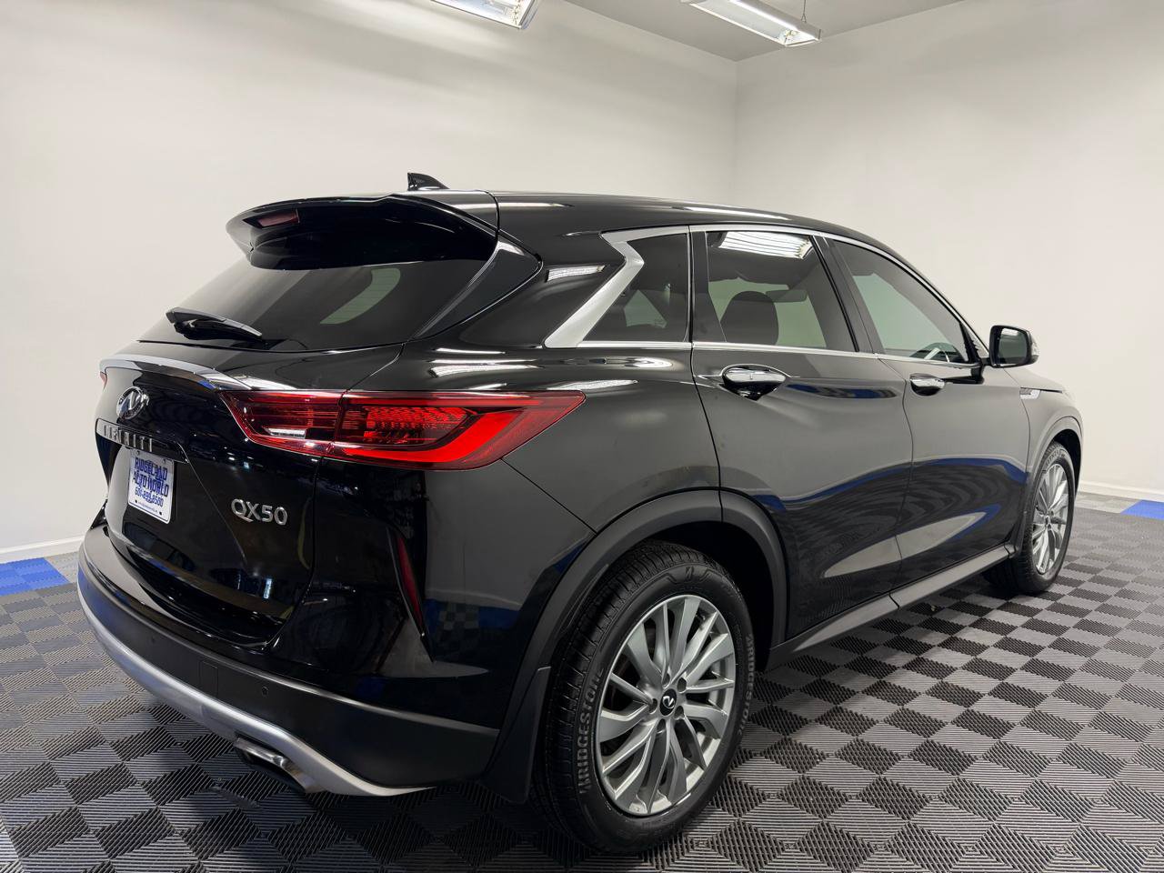 Used 2023 INFINITI QX50 Pure AWD/4WD image 12