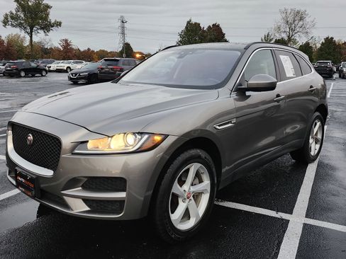 Used 2020 Jaguar F-PACE Premium image 7