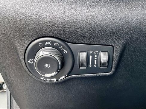 Used 2022 Jeep Compass Trailhawk w/ Trailhawk Elite Group AWD/4WD image 17