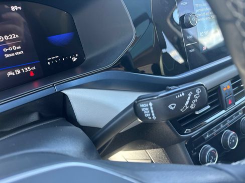 Certified 2023 Volkswagen Taos SE AWD/4WD image 50