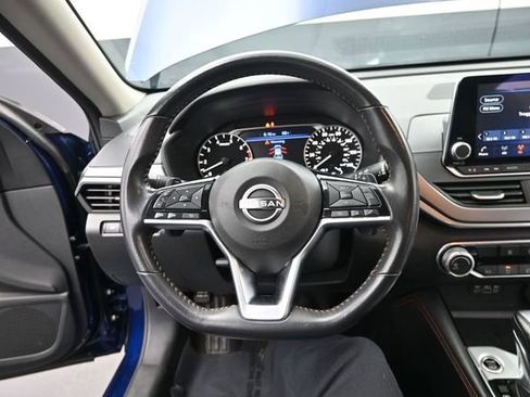 Used 2024 Nissan Altima 2.5 SR FWD image 16