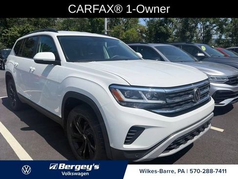 Certified 2023 Volkswagen Atlas SE w/ Black Wheel Package AWD/4WD image 3