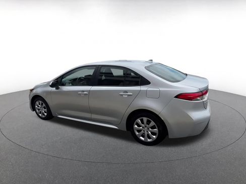 Used 2025 Toyota Corolla LE FWD image 10